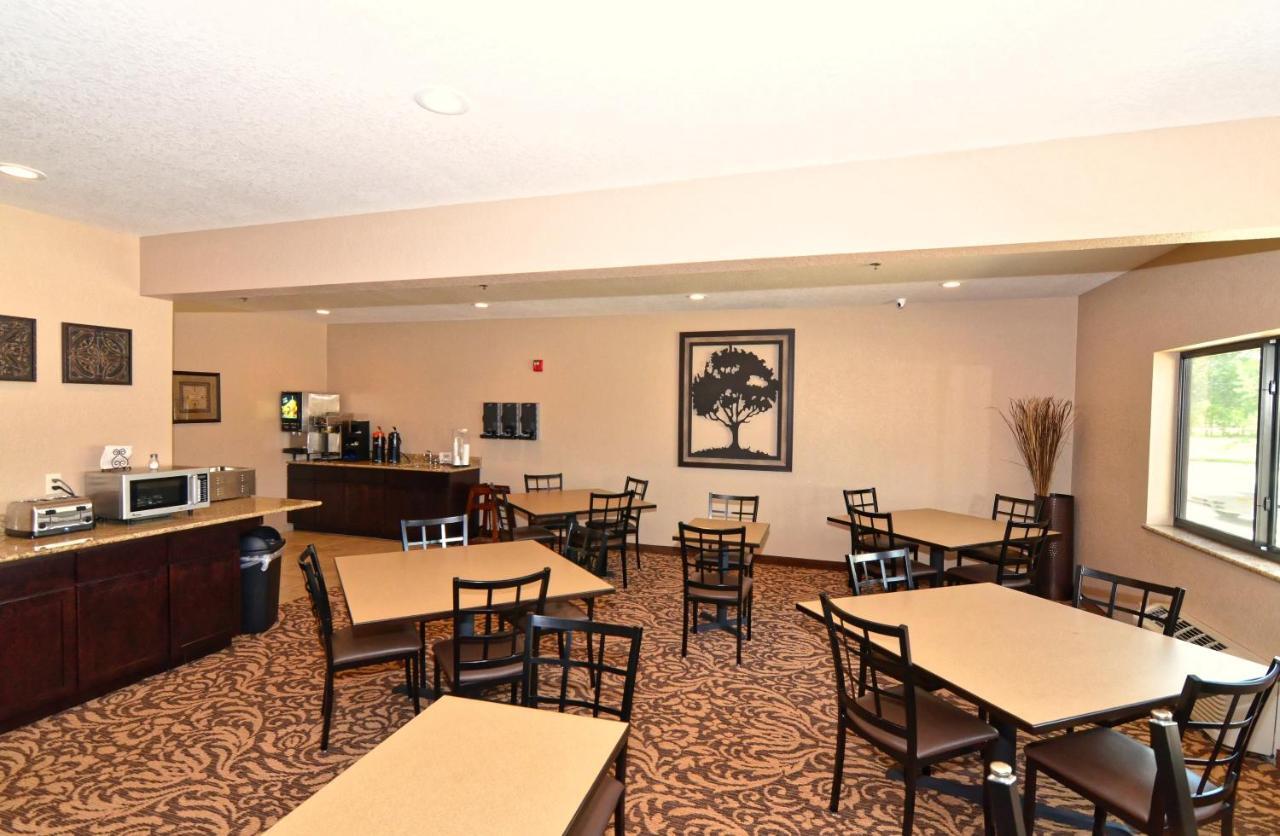 Cobblestone Inn & Suites - Clarion Exterior foto