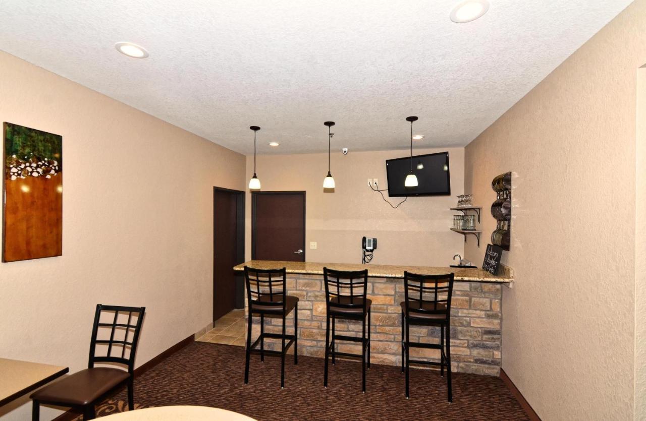 Cobblestone Inn & Suites - Clarion Exterior foto